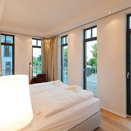 Claire Duenenloft Sellin (Rugen)